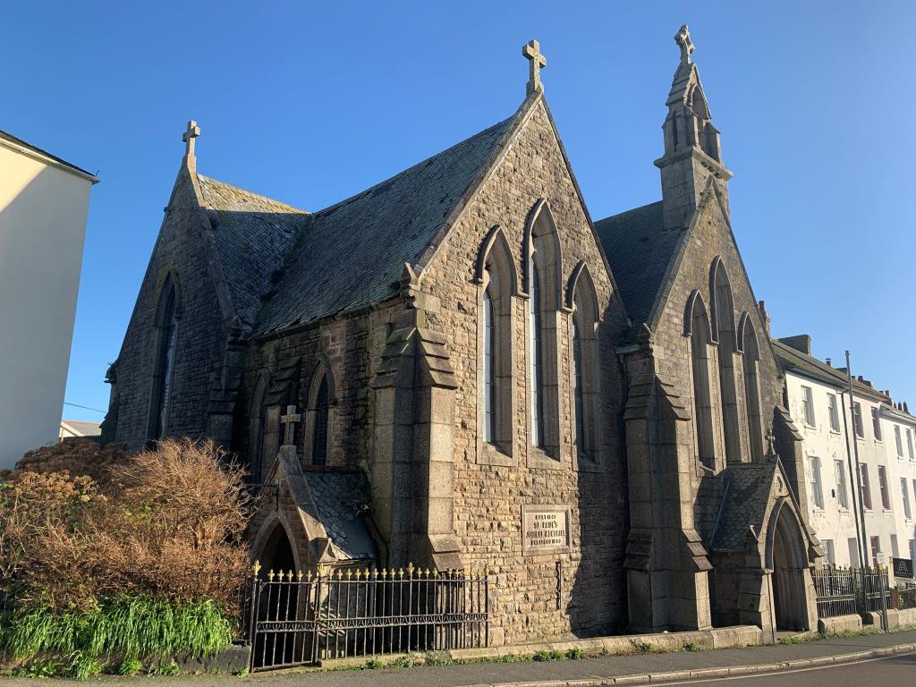 Lot: 47 - FORMER CHURCH WITH PLANNING FOR THREE DWELLINGS -